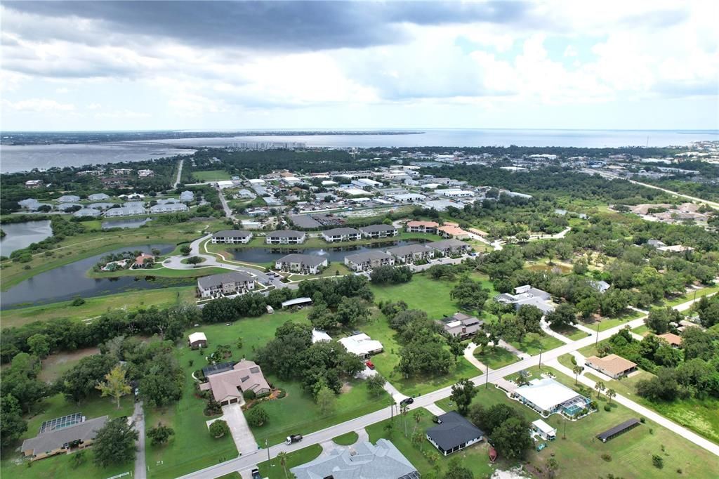 En Renta: $2,300 (3 camas, 2 baños, 2273 Pies cuadrados)