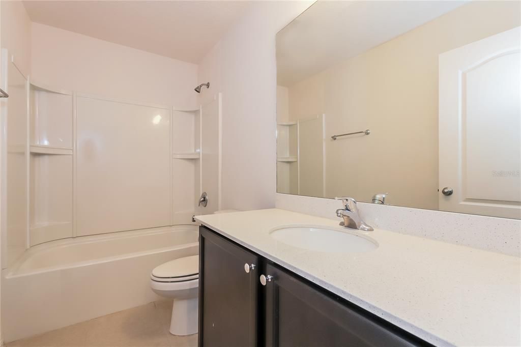 For Rent: $2,055 (4 beds, 2 baths, 1880 Square Feet)