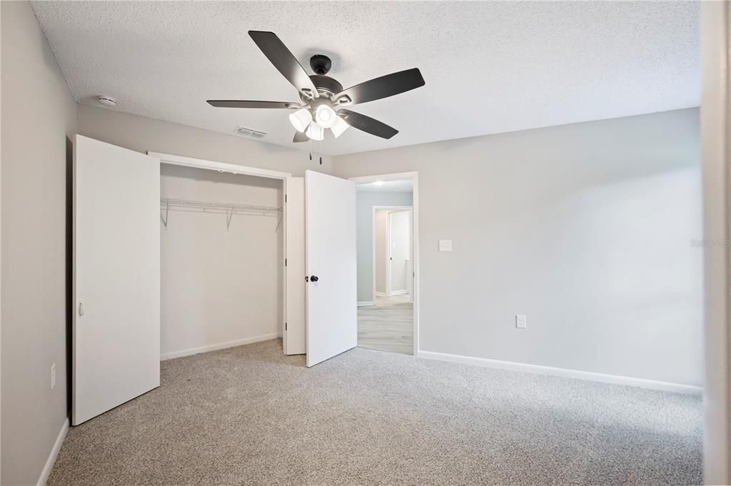 En Venta: $439,950 (5 camas, 3 baños, 2346 Pies cuadrados)