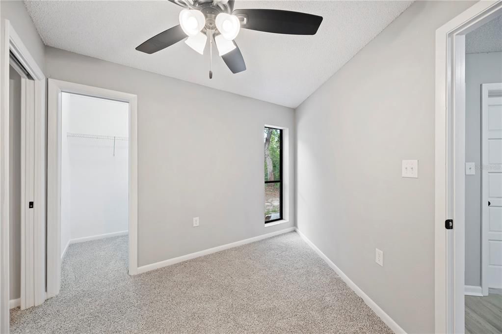 En Venta: $439,950 (5 camas, 3 baños, 2346 Pies cuadrados)