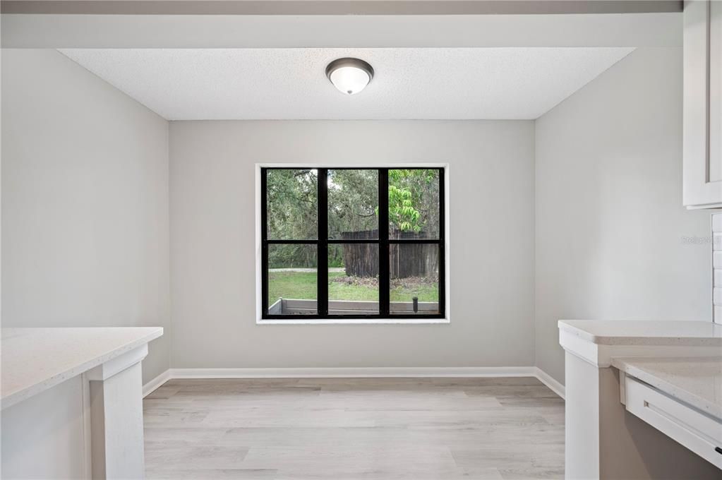 En Venta: $439,950 (5 camas, 3 baños, 2346 Pies cuadrados)