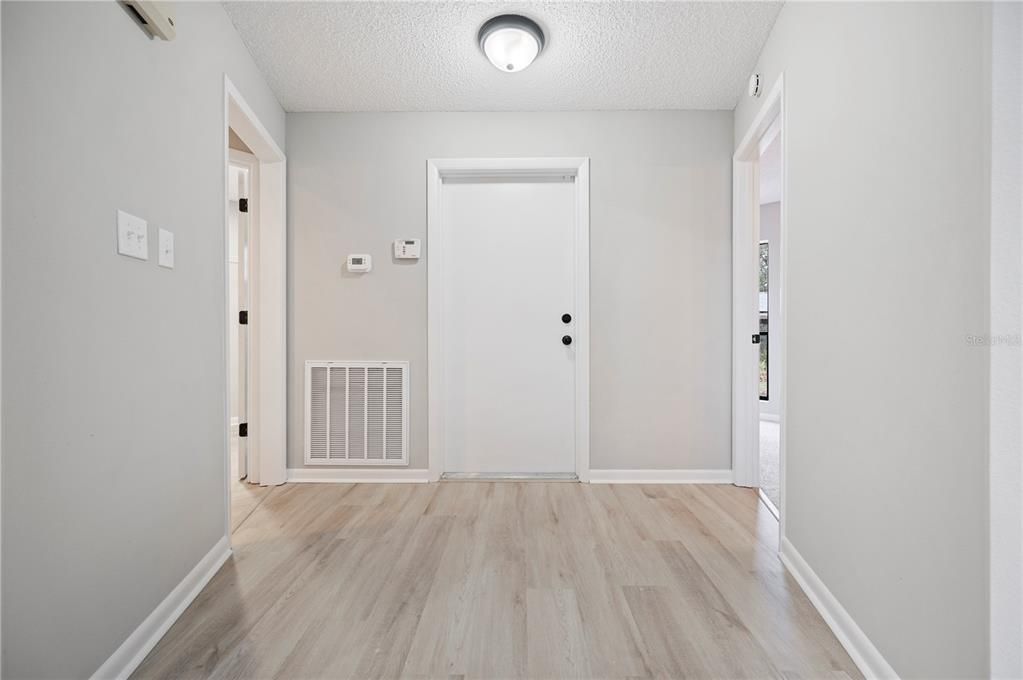 En Venta: $439,950 (5 camas, 3 baños, 2346 Pies cuadrados)