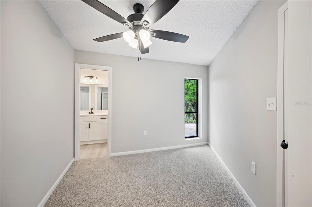 En Venta: $439,950 (5 camas, 3 baños, 2346 Pies cuadrados)