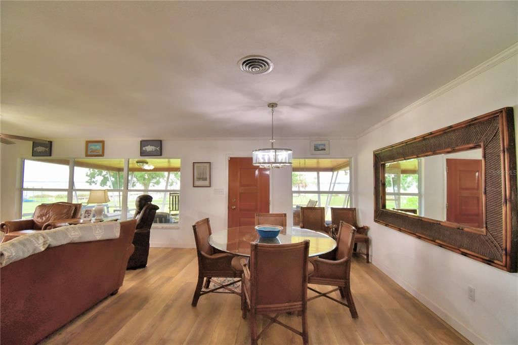 For Sale: $495,000 (3 beds, 2 baths, 1822 Square Feet)