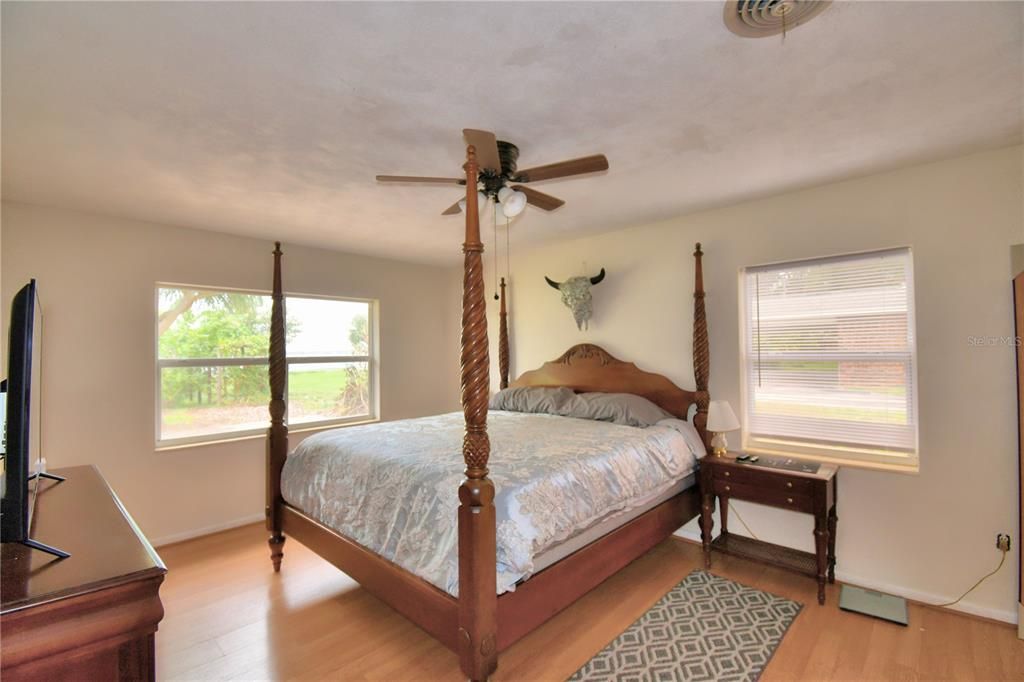 For Sale: $495,000 (3 beds, 2 baths, 1822 Square Feet)