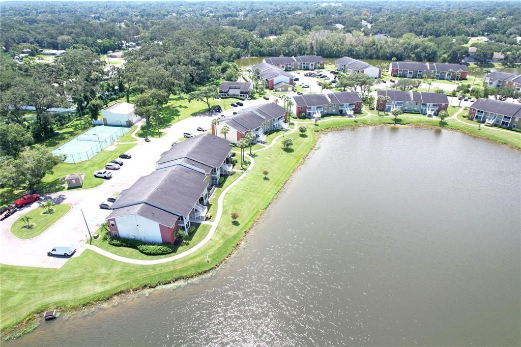 Active With Contract: $174,500 (2 beds, 2 baths, 916 Square Feet)