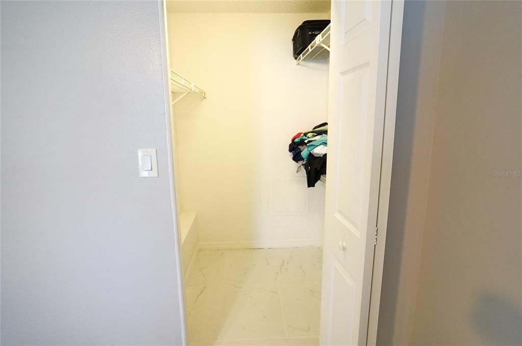 Active With Contract: $174,500 (2 beds, 2 baths, 916 Square Feet)