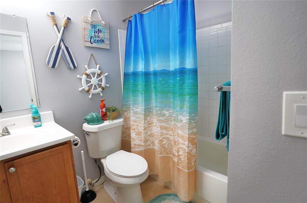 Active With Contract: $174,500 (2 beds, 2 baths, 916 Square Feet)