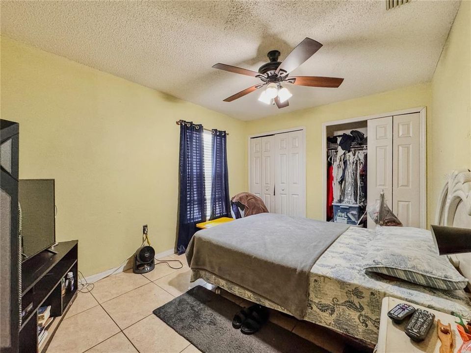 Active With Contract: $219,000 (4 beds, 2 baths, 1662 Square Feet)
