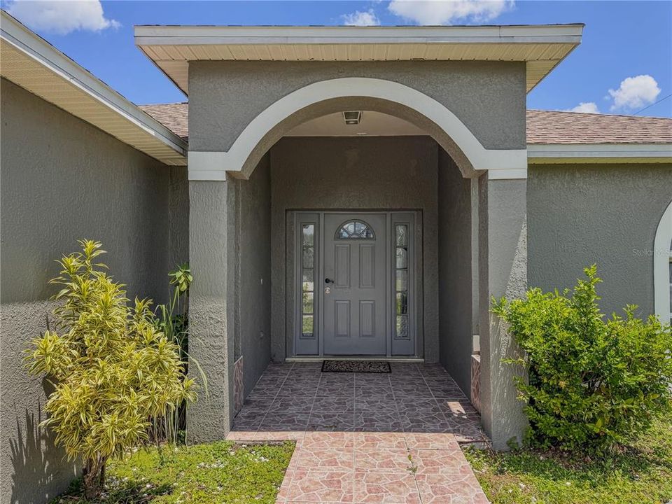 Active With Contract: $219,000 (4 beds, 2 baths, 1662 Square Feet)