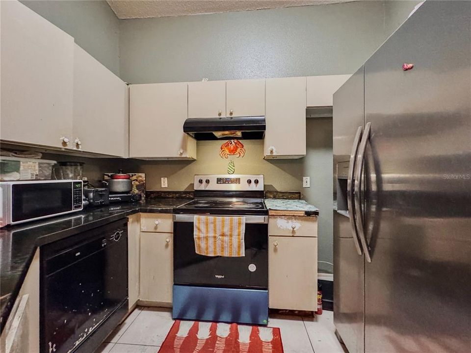 Active With Contract: $219,000 (4 beds, 2 baths, 1662 Square Feet)