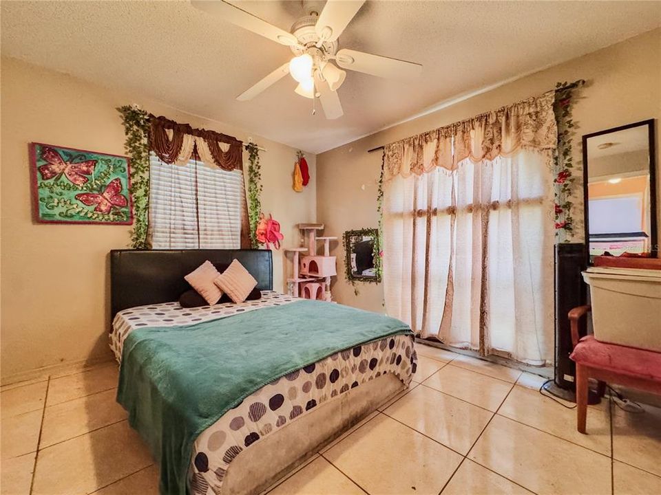 Active With Contract: $219,000 (4 beds, 2 baths, 1662 Square Feet)