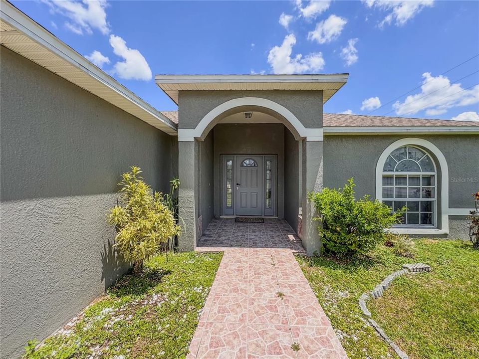 Active With Contract: $219,000 (4 beds, 2 baths, 1662 Square Feet)