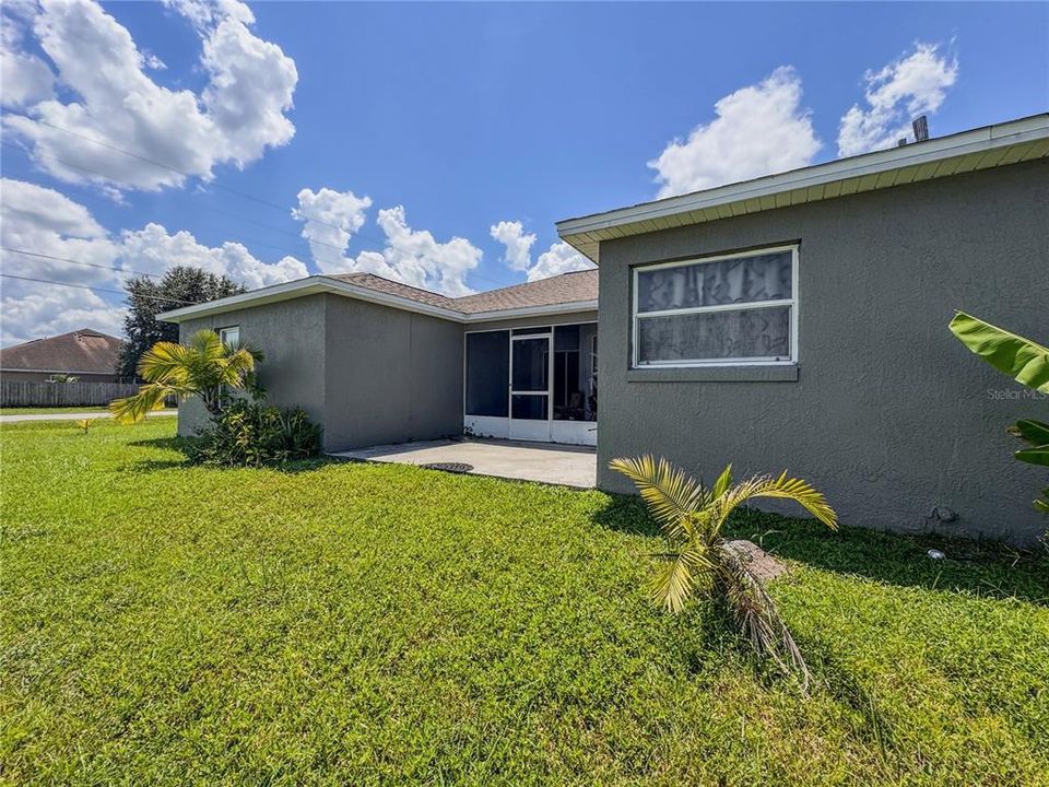 Active With Contract: $219,000 (4 beds, 2 baths, 1662 Square Feet)