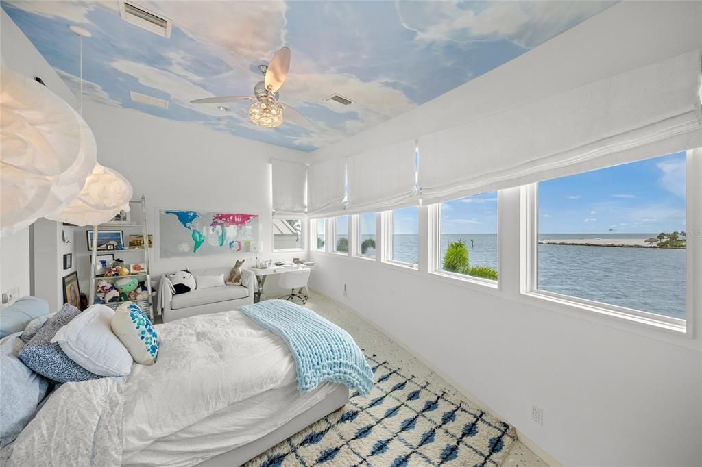 待售: $15,000,000 (5 贝兹, 6 浴室, 6862 平方英尺)