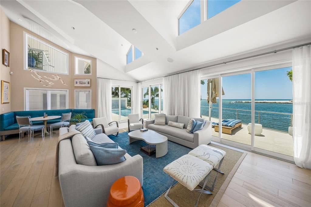 待售: $15,000,000 (5 贝兹, 6 浴室, 6862 平方英尺)