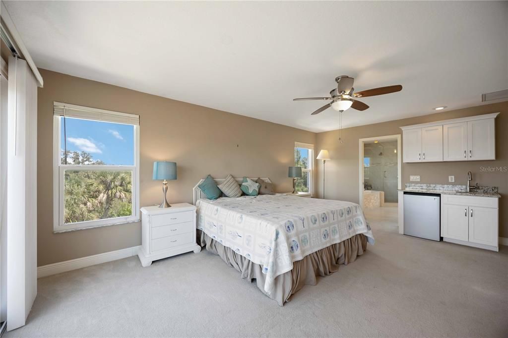 待售: $1,500,000 (5 贝兹, 3 浴室, 3636 平方英尺)