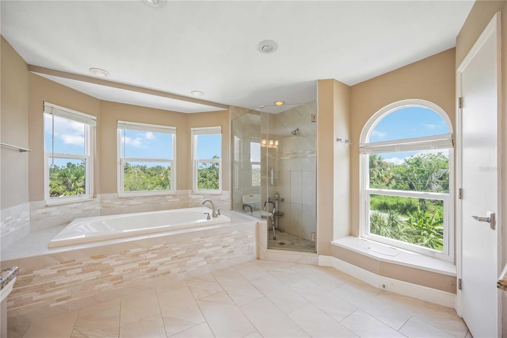 待售: $1,500,000 (5 贝兹, 3 浴室, 3636 平方英尺)