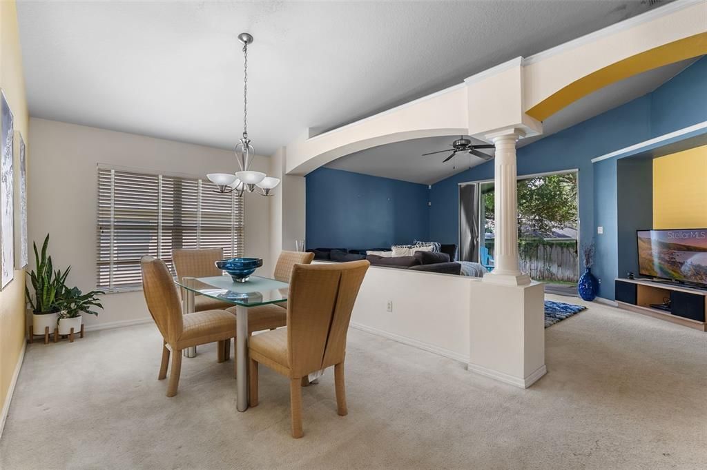 Под контрактом: $349,000 (3 спален, 2 ванн, 1798 Квадратных фут)