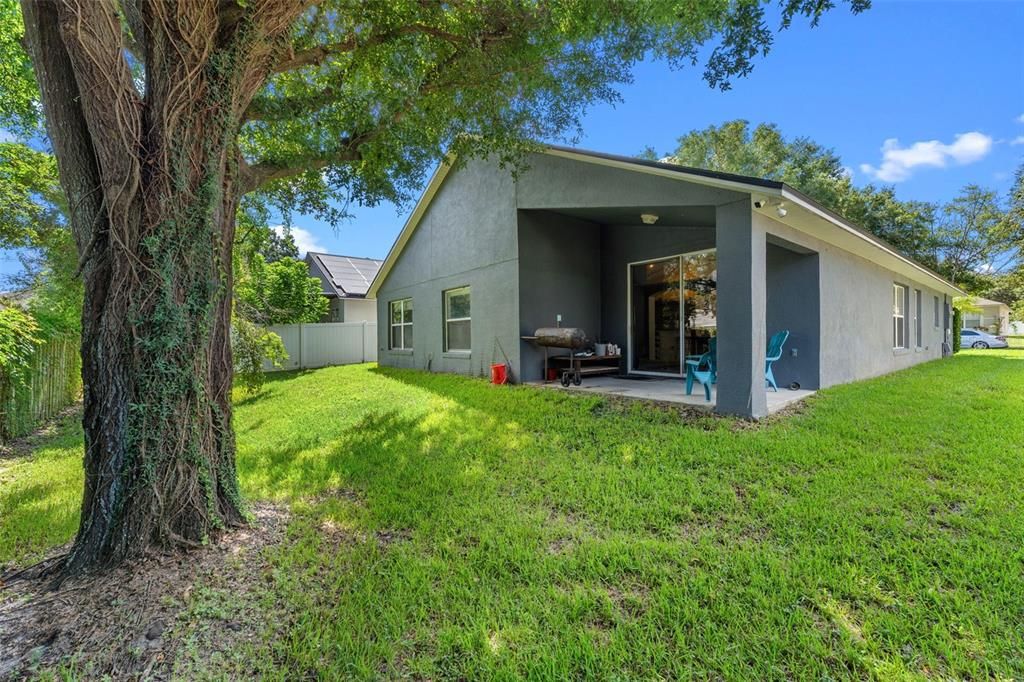 Под контрактом: $349,000 (3 спален, 2 ванн, 1798 Квадратных фут)