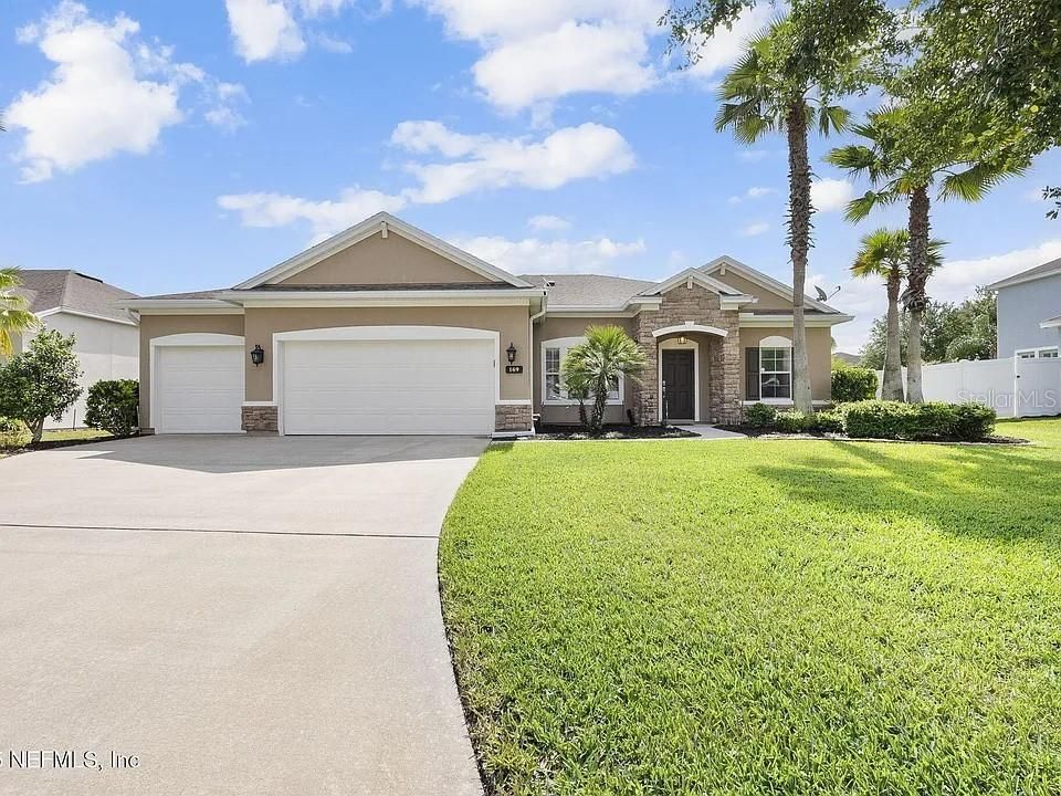 Recently Sold: $490,000 (4 beds, 2 baths, 2496 Square Feet)