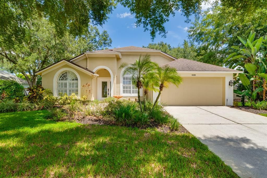 最近售出: $550,000 (3 贝兹, 2 浴室, 2068 平方英尺)