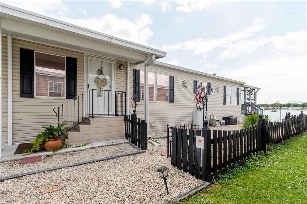 Recently Sold: $269,000 (3 beds, 2 baths, 1512 Square Feet)