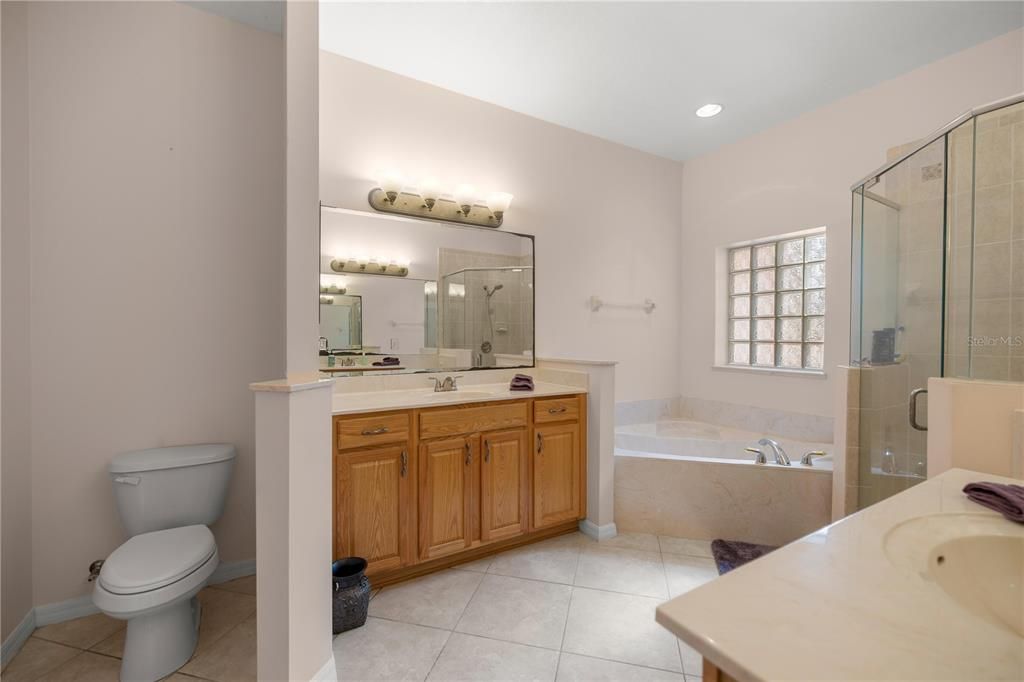 待售: $1,150,000 (3 贝兹, 2 浴室, 2567 平方英尺)