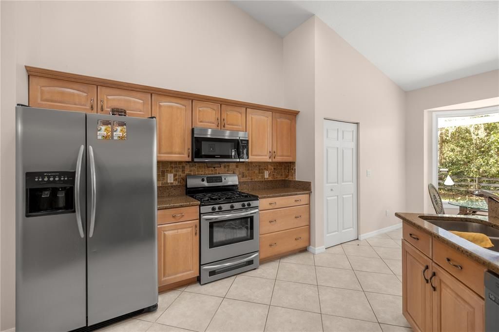 待售: $1,150,000 (3 贝兹, 2 浴室, 2567 平方英尺)