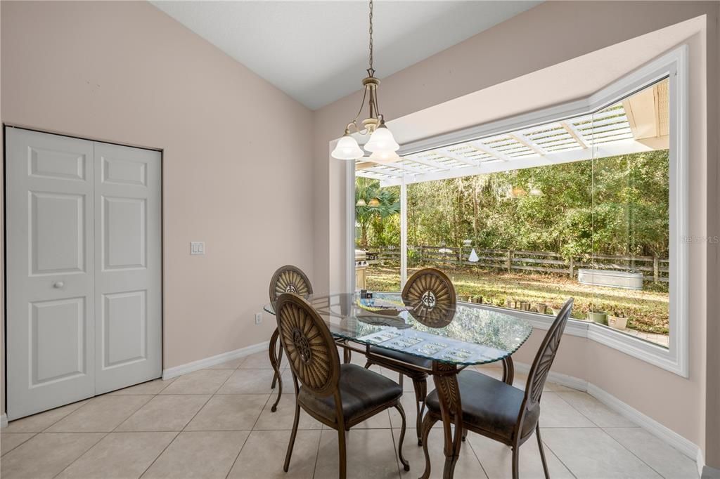 待售: $1,150,000 (3 贝兹, 2 浴室, 2567 平方英尺)