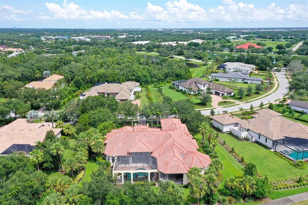 For Sale: $3,395,000 (4 beds, 4 baths, 6550 Square Feet)