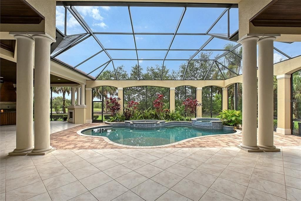 For Sale: $3,395,000 (4 beds, 4 baths, 6550 Square Feet)