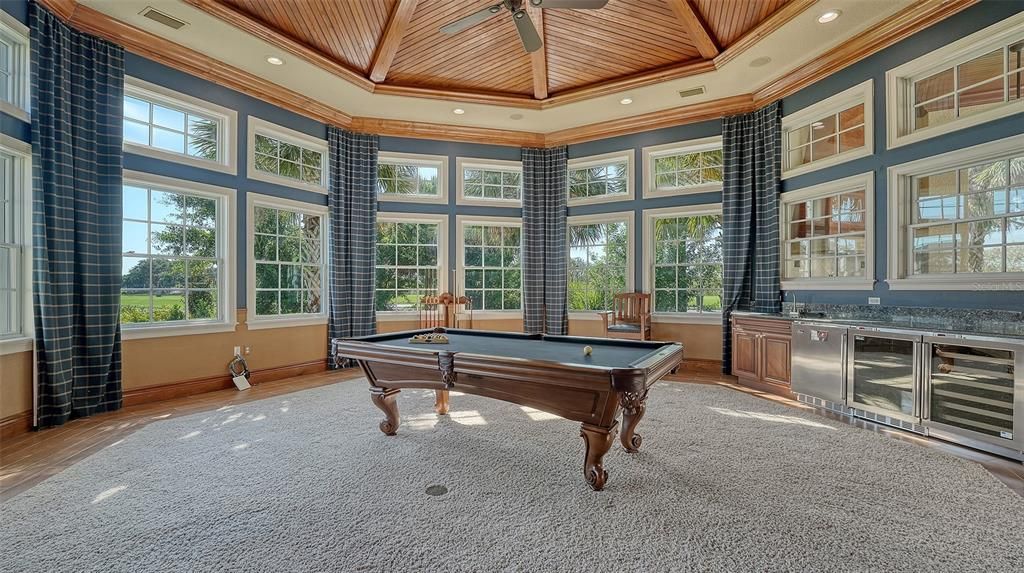 For Sale: $3,395,000 (4 beds, 4 baths, 6550 Square Feet)