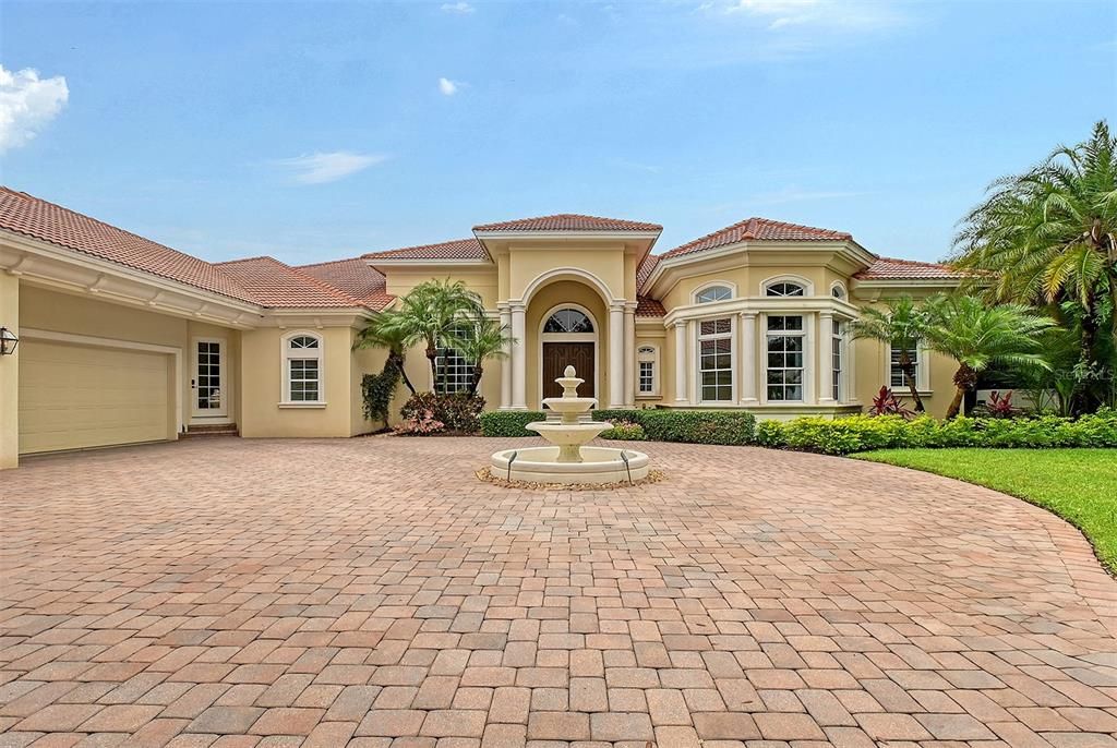 For Sale: $3,395,000 (4 beds, 4 baths, 6550 Square Feet)