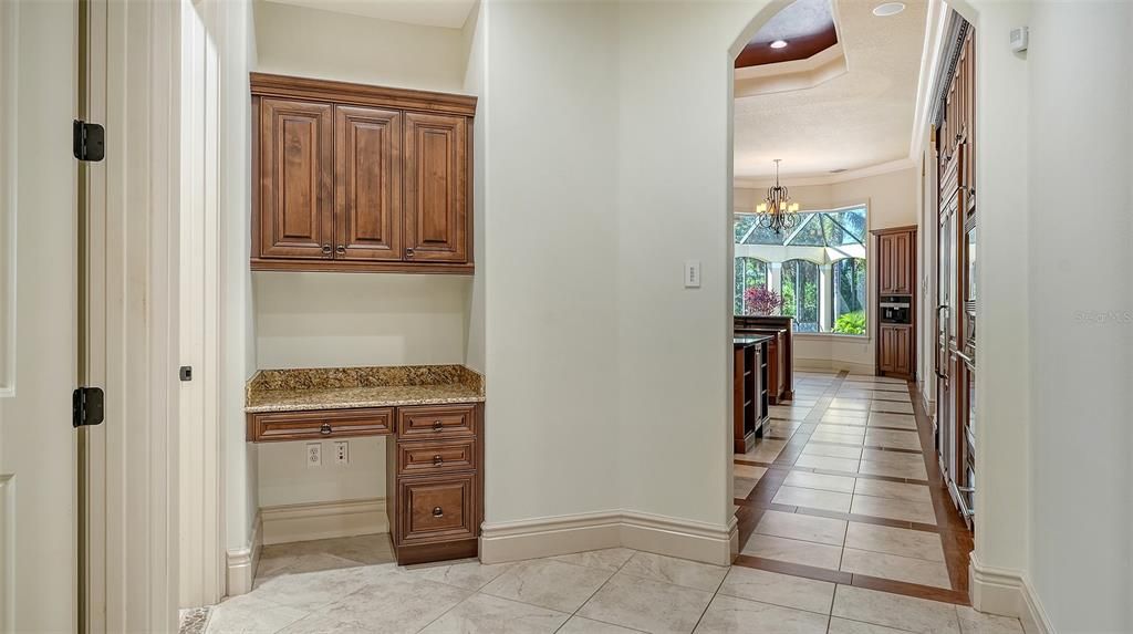 For Sale: $3,395,000 (4 beds, 4 baths, 6550 Square Feet)