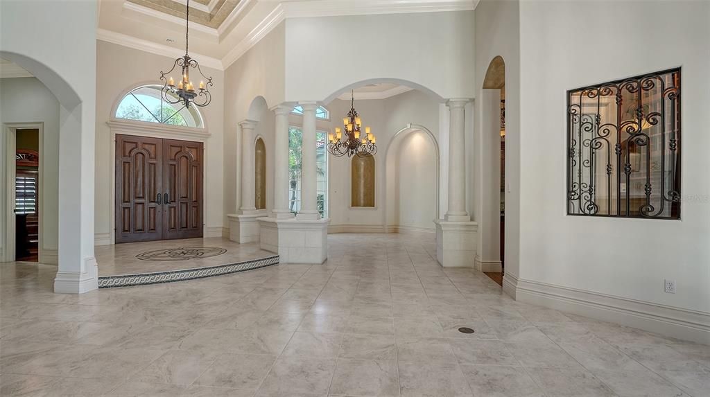 For Sale: $3,395,000 (4 beds, 4 baths, 6550 Square Feet)