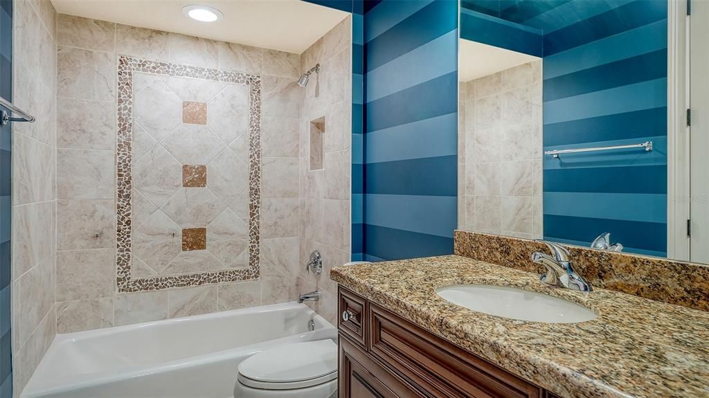 For Sale: $3,395,000 (4 beds, 4 baths, 6550 Square Feet)