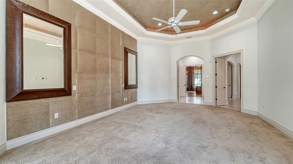 For Sale: $3,395,000 (4 beds, 4 baths, 6550 Square Feet)