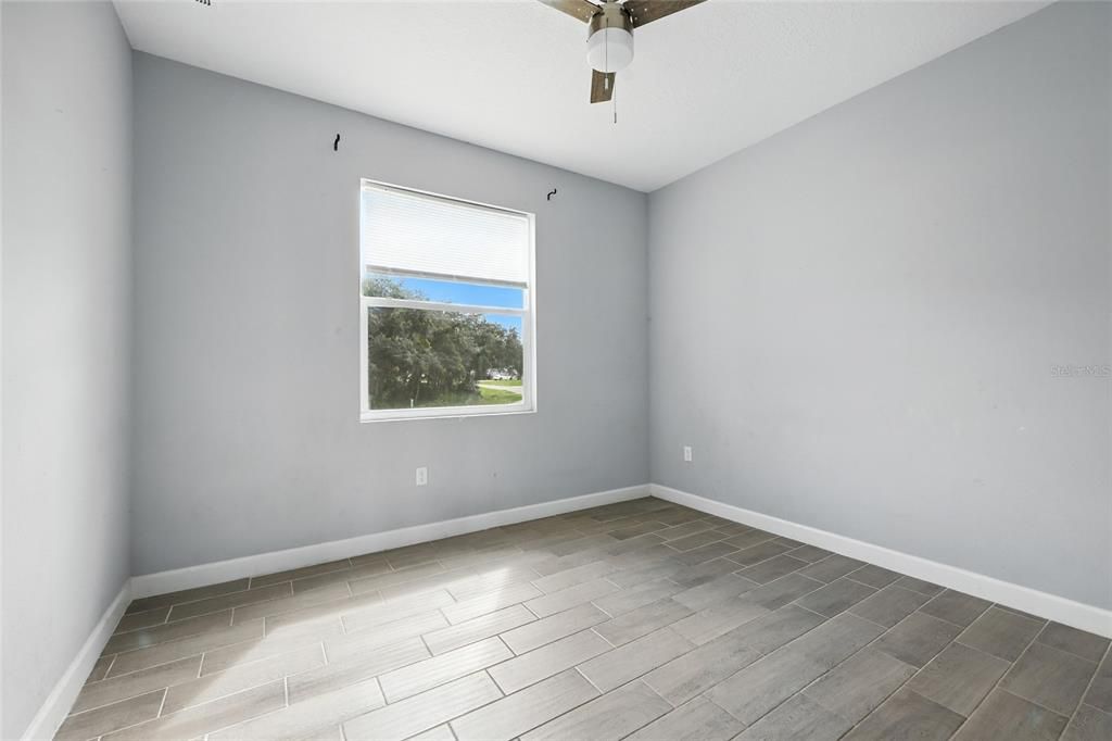 Activo con contrato: $243,000 (3 camas, 2 baños, 1305 Pies cuadrados)