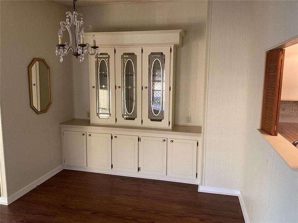 For Sale: $114,900 (2 beds, 2 baths, 1428 Square Feet)