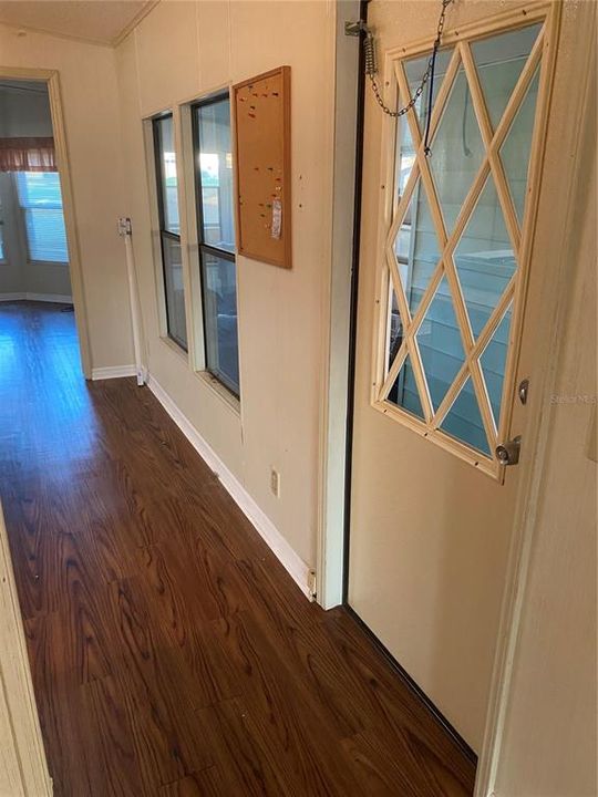 For Sale: $114,900 (2 beds, 2 baths, 1428 Square Feet)