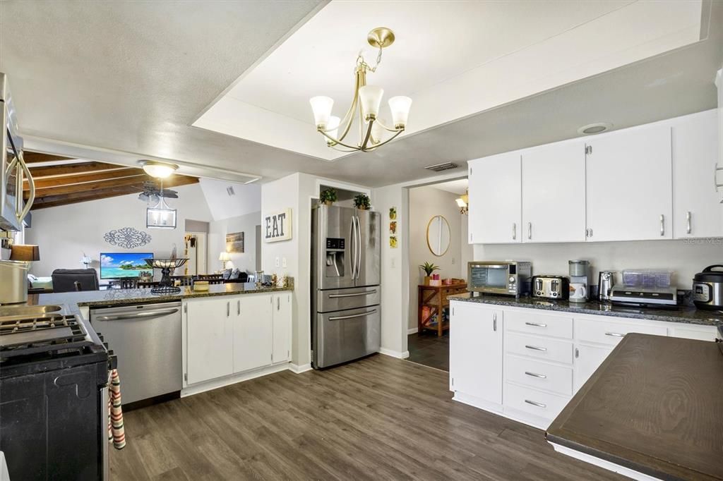 Active With Contract: $211,500 (3 beds, 2 baths, 1420 Square Feet)