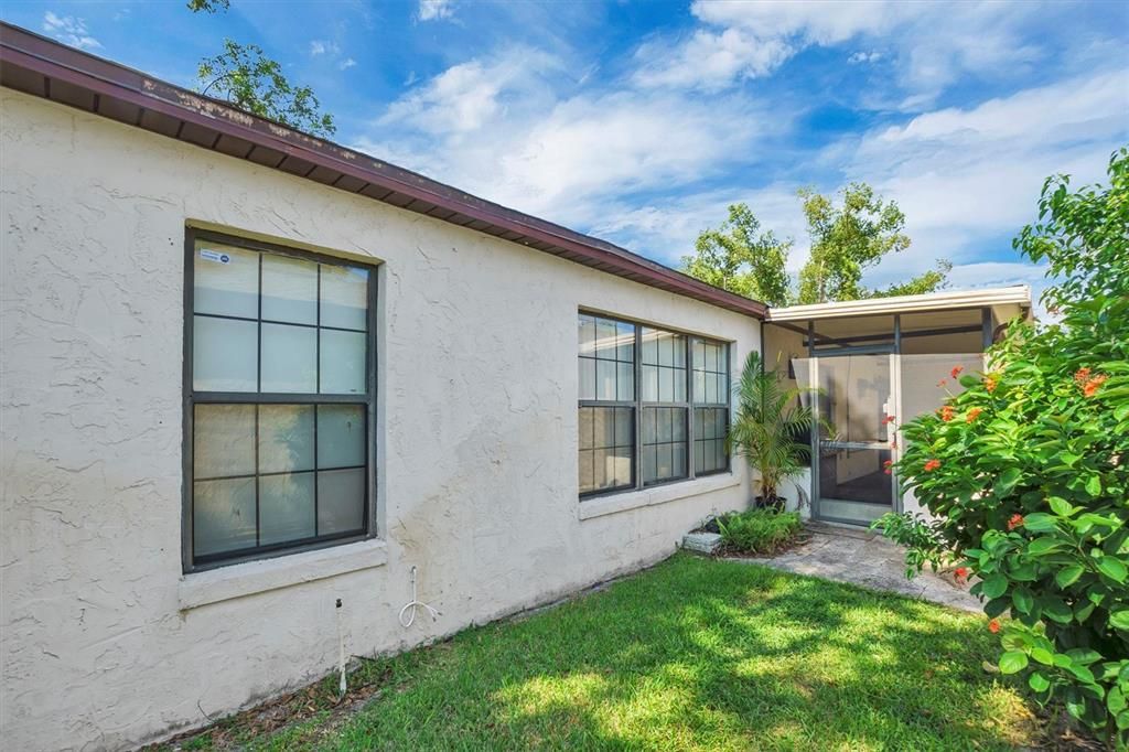 Active With Contract: $211,500 (3 beds, 2 baths, 1420 Square Feet)