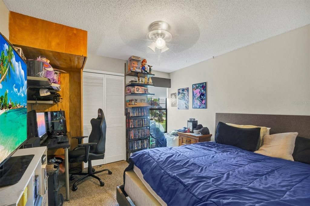 Active With Contract: $211,500 (3 beds, 2 baths, 1420 Square Feet)