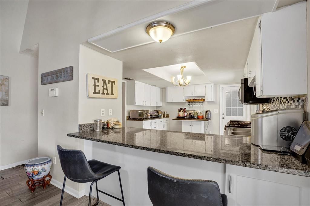 Active With Contract: $211,500 (3 beds, 2 baths, 1420 Square Feet)