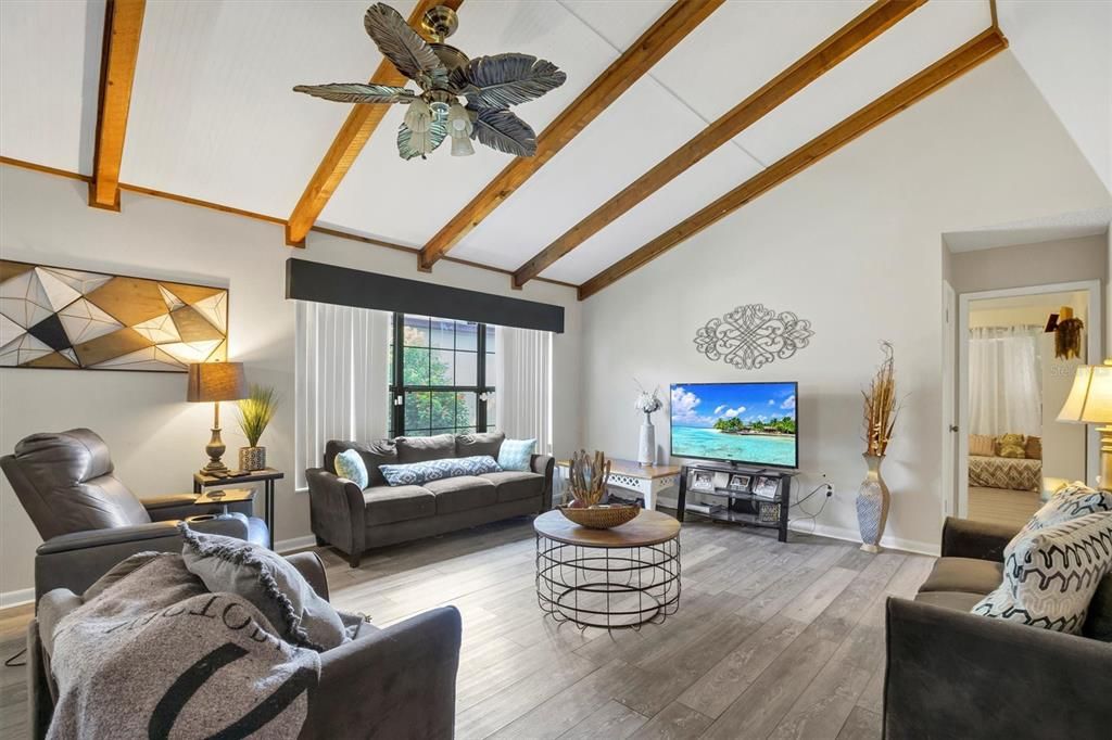 Active With Contract: $211,500 (3 beds, 2 baths, 1420 Square Feet)