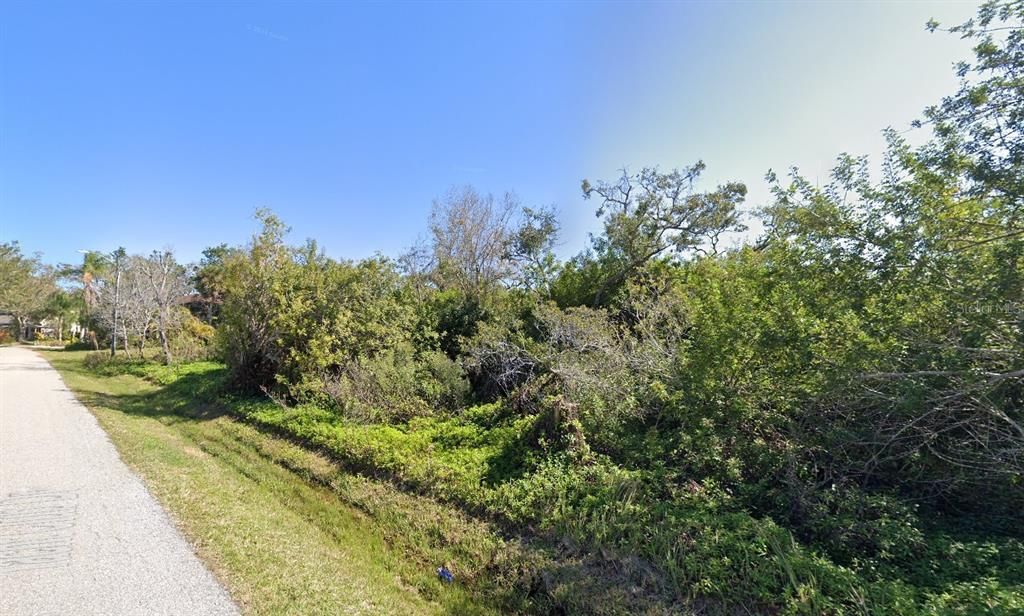 На продажу: $125,000 (1.30 acres)