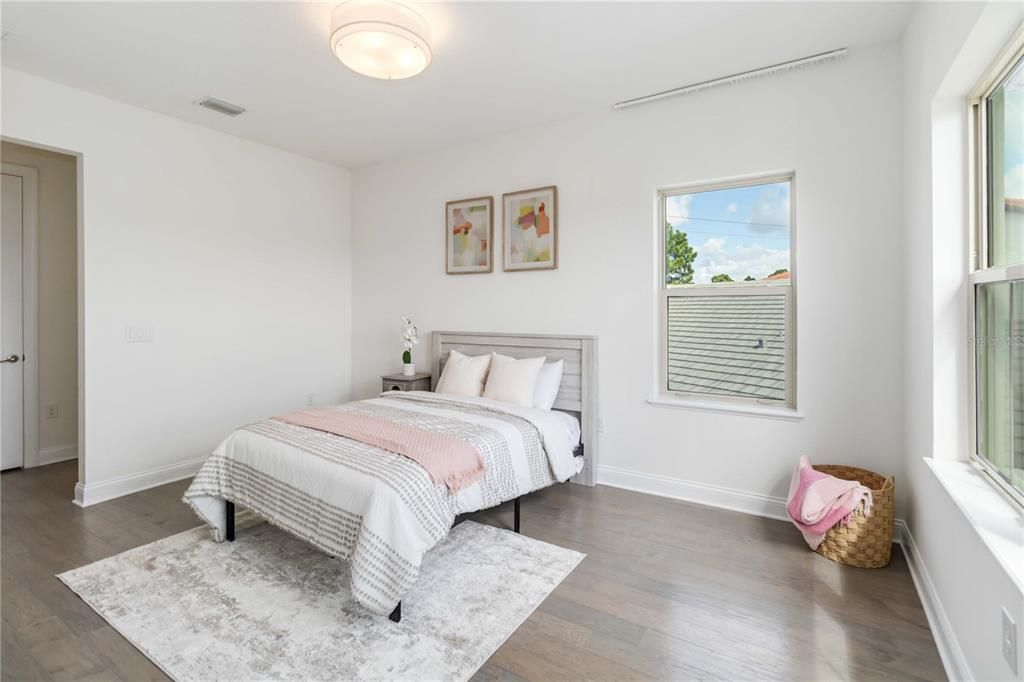 En Venta: $1,425,000 (5 camas, 4 baños, 4178 Pies cuadrados)