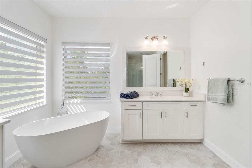 En Venta: $1,425,000 (5 camas, 4 baños, 4178 Pies cuadrados)