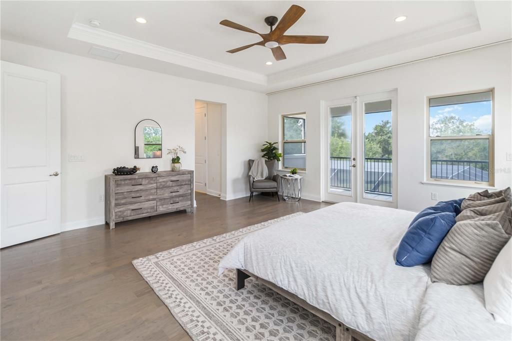 En Venta: $1,425,000 (5 camas, 4 baños, 4178 Pies cuadrados)